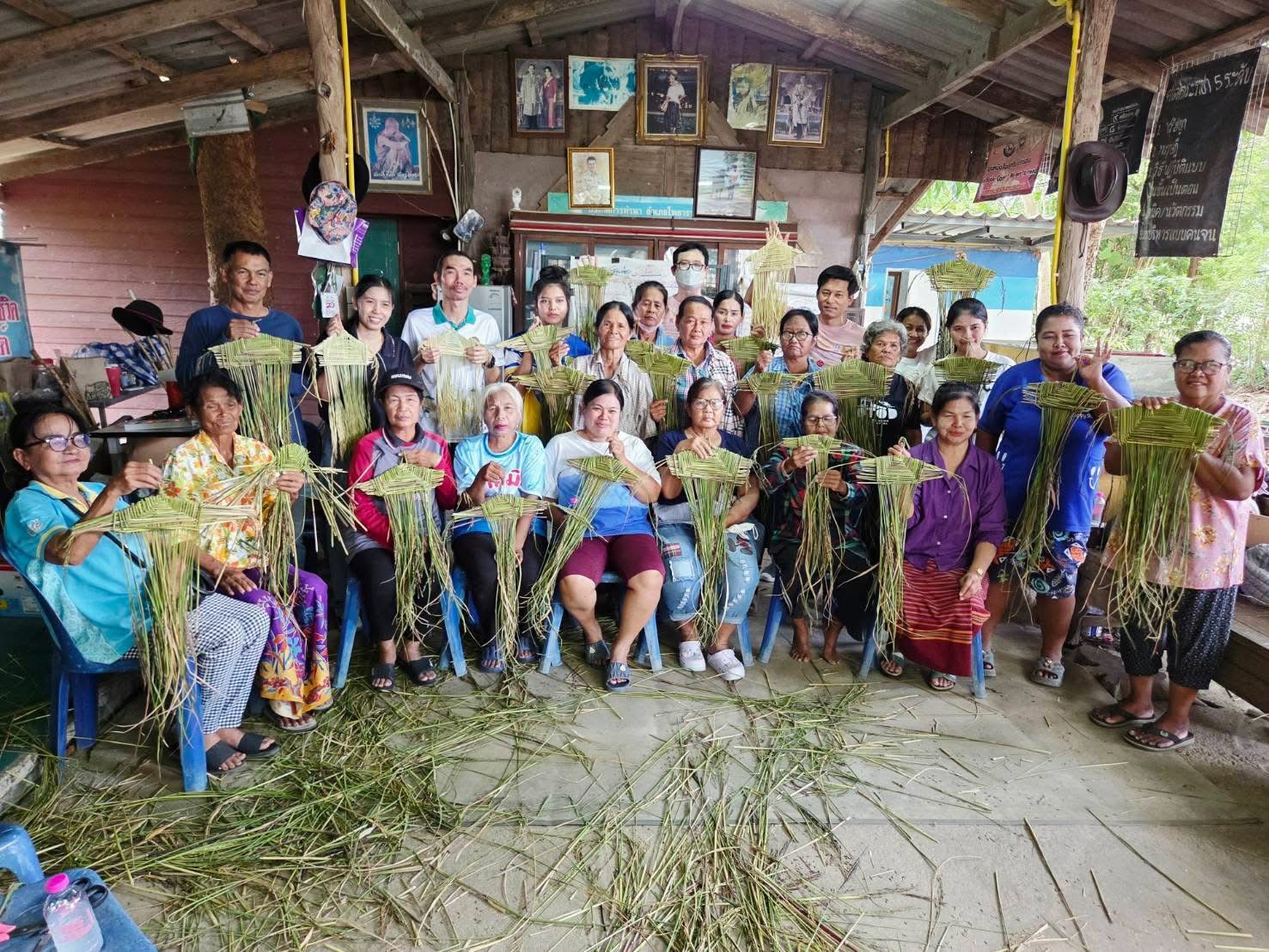 สพอ.โพธารามดำเนินการกิจกรรมฝึกอบรมและพัฒนาทักษะอาชีพครัวเรือน